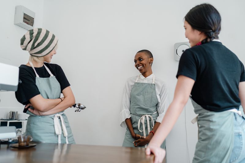 Pizza luce restaurant team working together